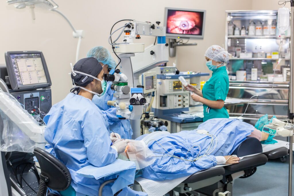 Vitreoretinal Specialist